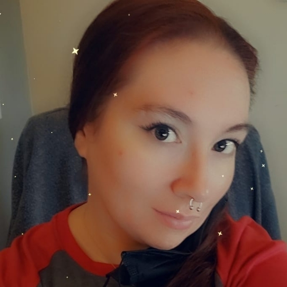 Meet your Posher, Ashley - Picture 2 of 3